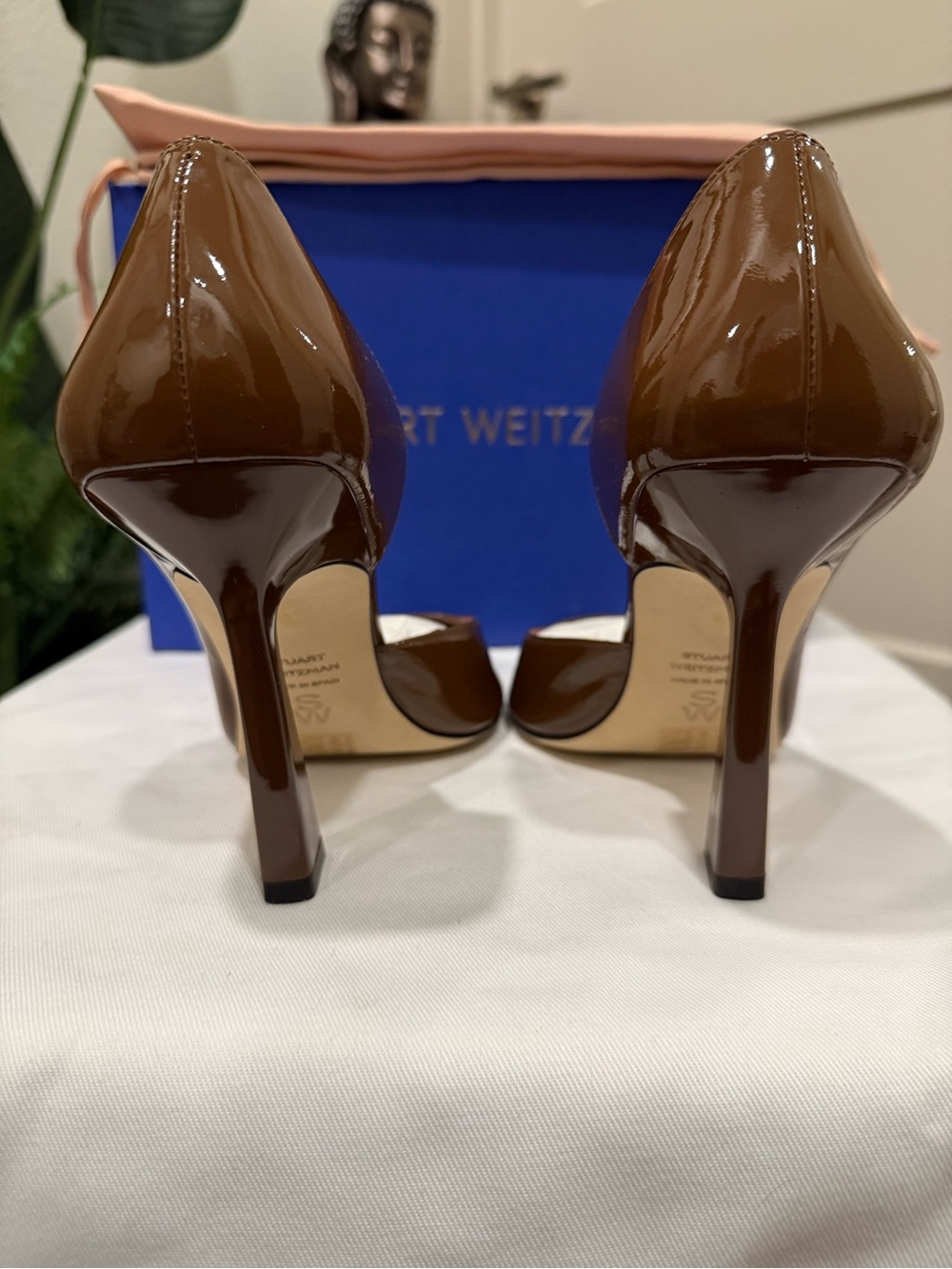 Stuart Weitzman Cognac Patent Leather Pointed-Toe Pumps - Picture 4 of 10